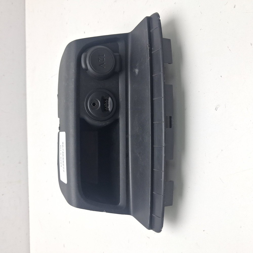 2014-2019 Peugeot 208 Center Console Usb Socket 9674655277