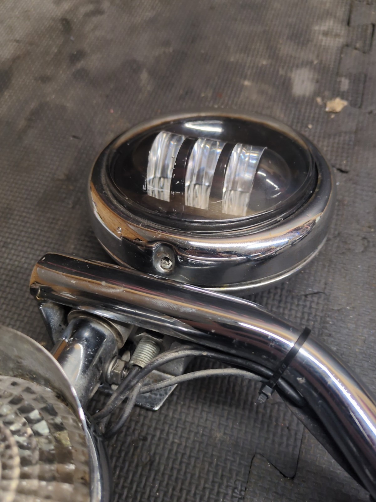 For 2000-03 Yamaha 1600 Road Star Front Light Bar Fog Lights Turn Signal Light