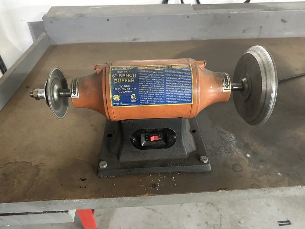 Work Bench with 4 Grinders and Vise