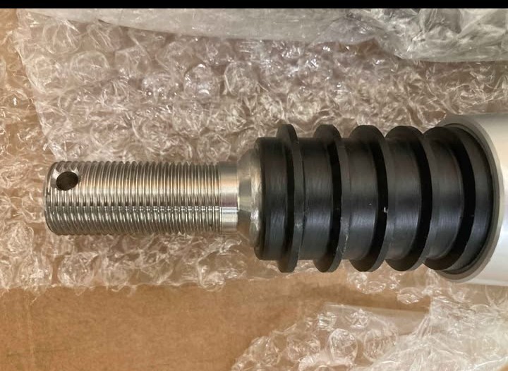 2 Navtec Rigging Insulator