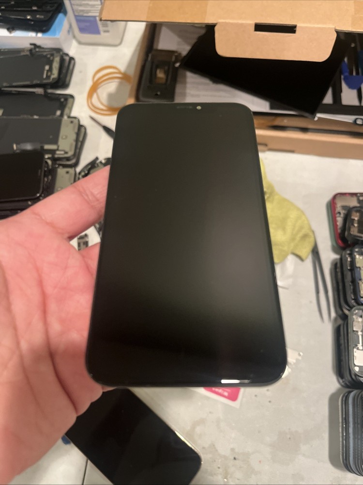 iPhone XR - Screen Replacement OLED LCD Glass Digitizer Assembly - OEM Apple