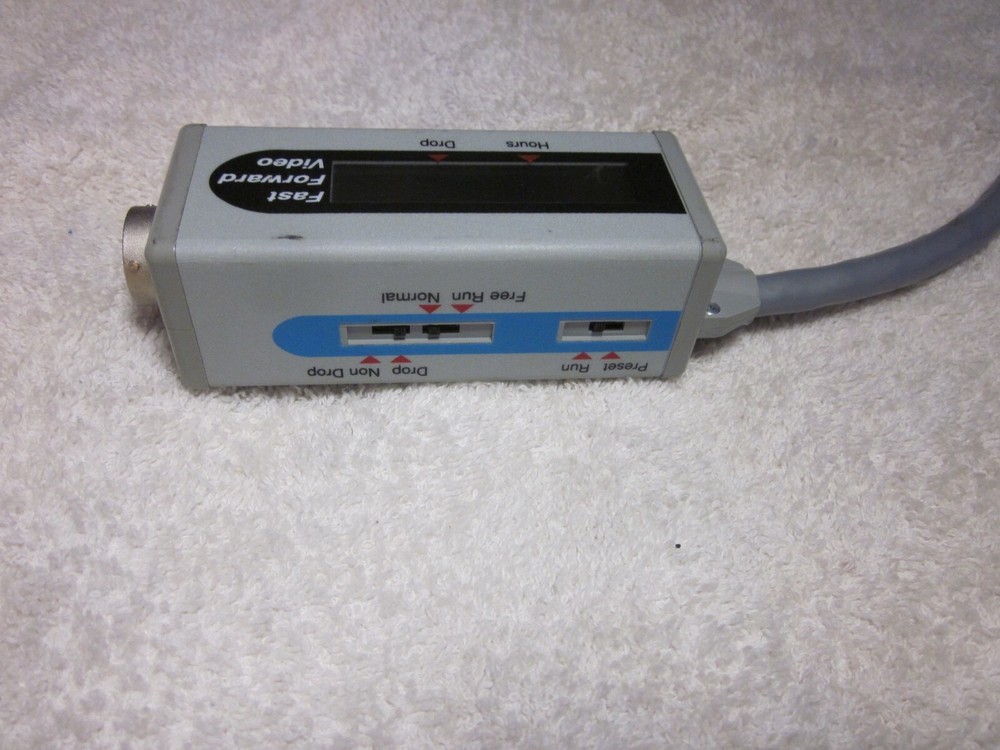 SMPTE TIME CODE GENERATOR/ READER P-1