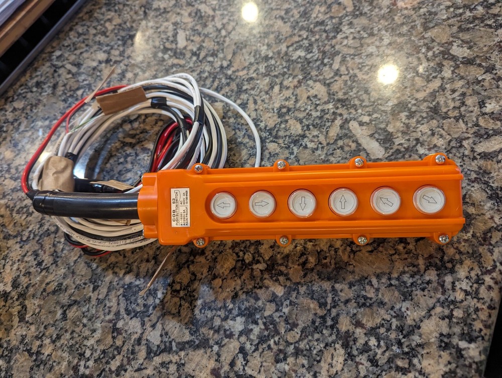 Bobcat Cat Skid Attachment 12v Remote CONTROLLER 6 Button Multi Function