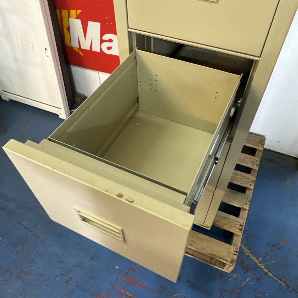 FIREKING TURTLE 4 DRAWER FIRE RESISTANT CABINET W/KEYS