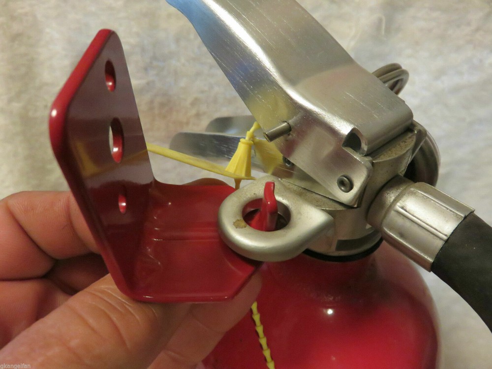 ✅🔥🧯2-WALL HOOKS UNIVERSAL MOUNT BRACKET/HANGER for 5-10 lb FIRE EXTINGUISHER