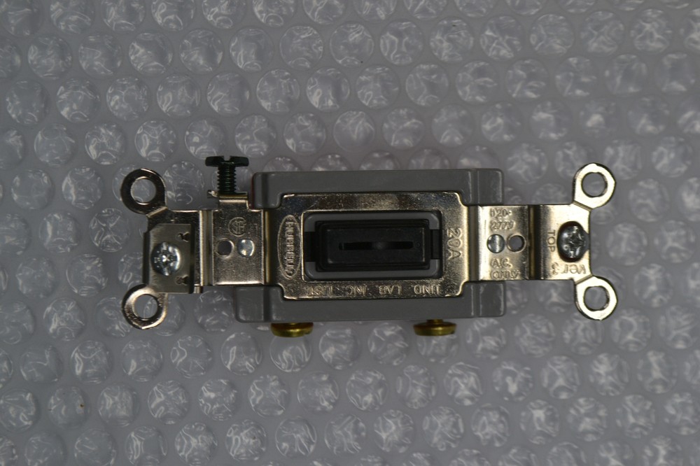 HUBBELL HBL1221L SWITCH NSMP