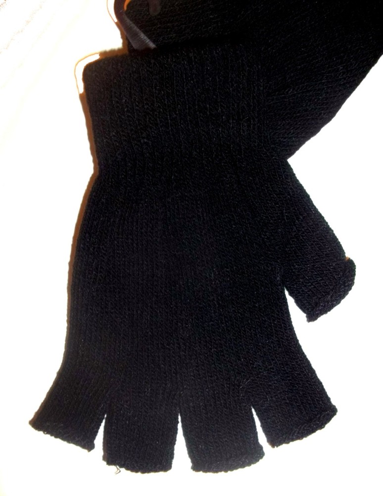 Solid Wing 'Magic Gloves' Black Stretchable Fingerless Sweater Gloves One Size