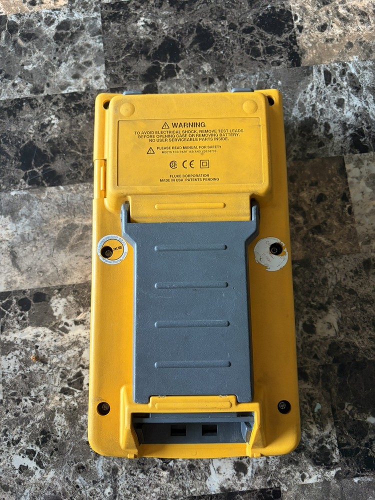 Fluke 743 Documenting Process Calibrator