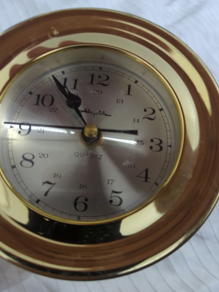 AIRGUIDE Quartz DIAL SHIPS Clock