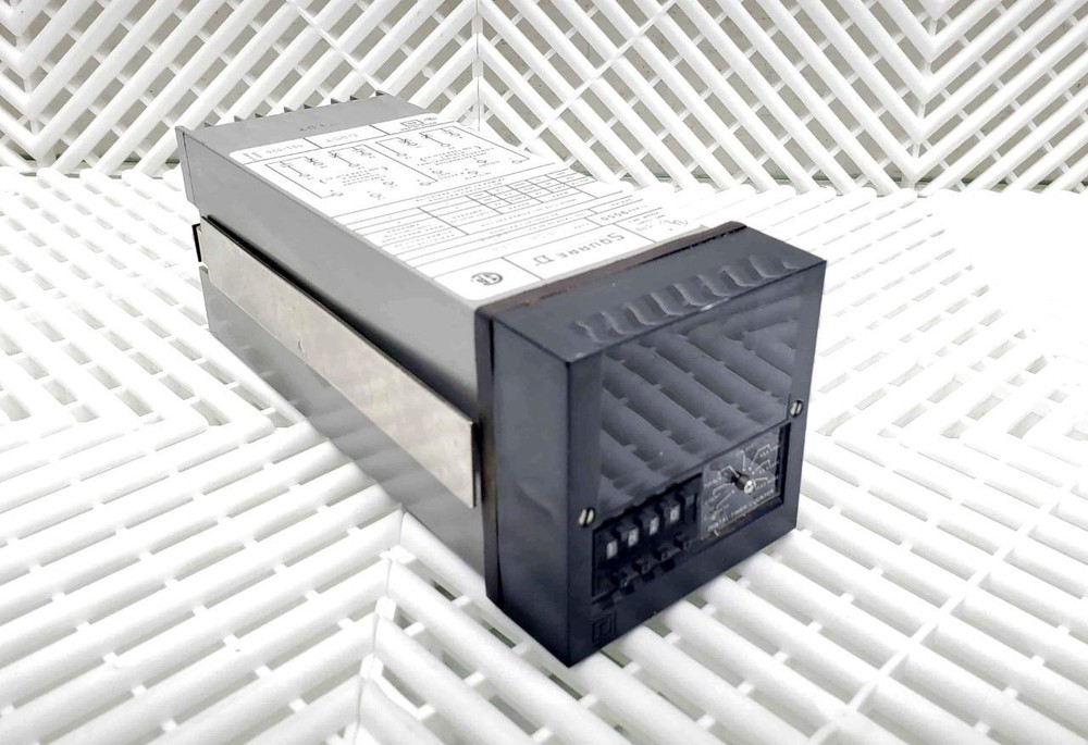 Schneider Square D 9050 PDH-11AA Timer Counter Module 120/240 VAC