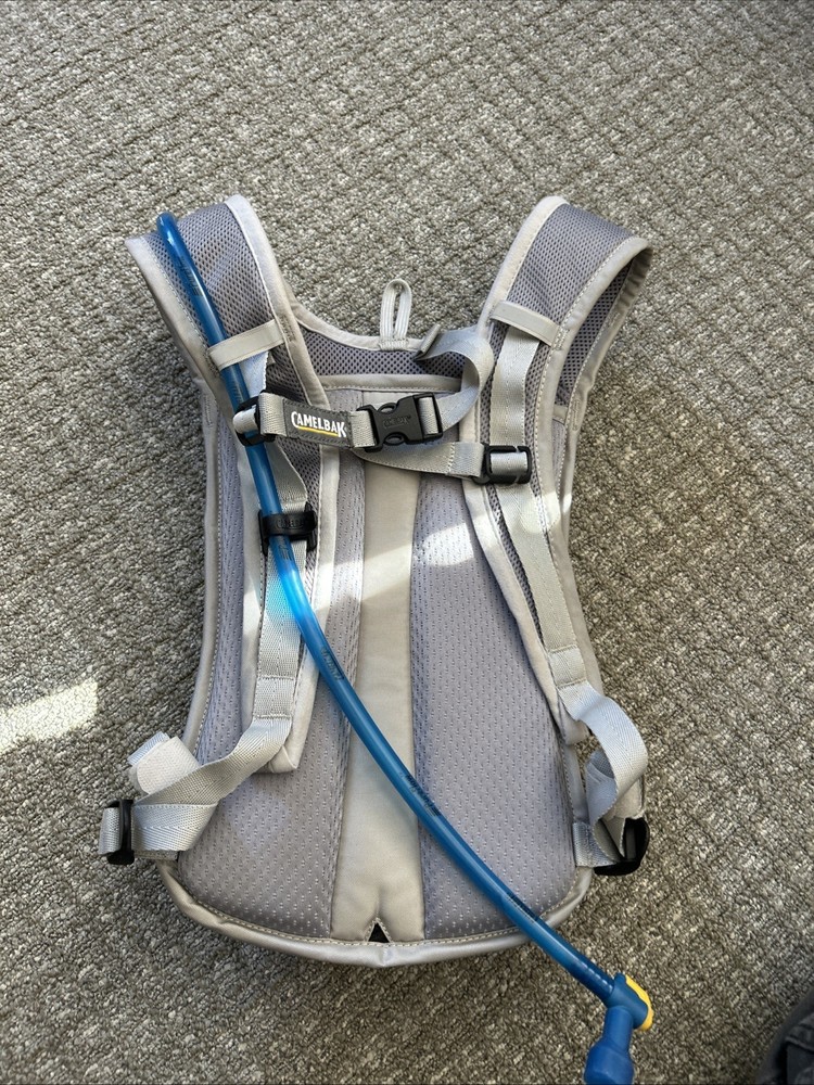 CamelBak CHARM Hydration Pack Outdoor Hiking Backpack 32 Oz Bladder