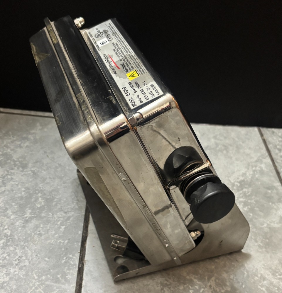 Avery Weigh-Tronix E1010 Weighing Indicator (please read description)
