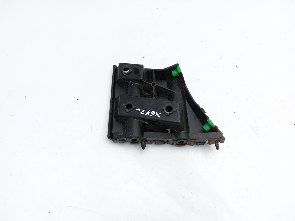 FRONT LEFT BUMPER BRACKET MOUNT SUPPORT 31425110 VOLVO V40 2016
