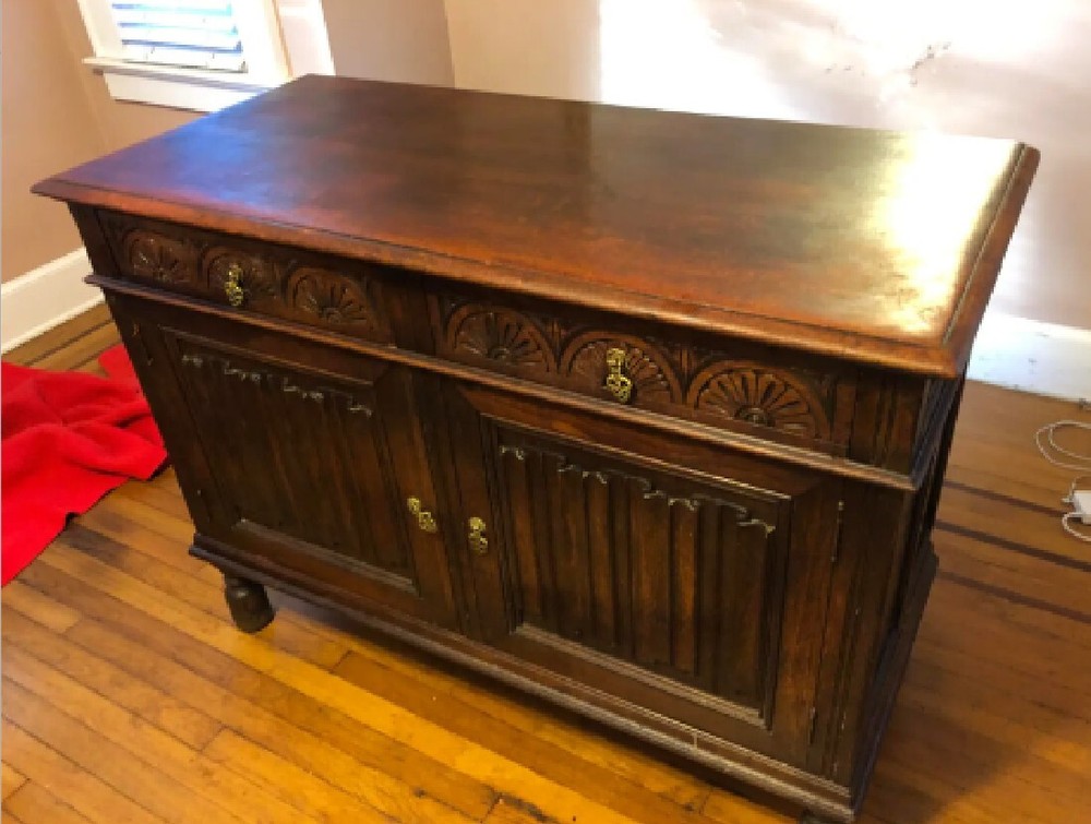 KITTINGER CREDENZA EARLY 1920's