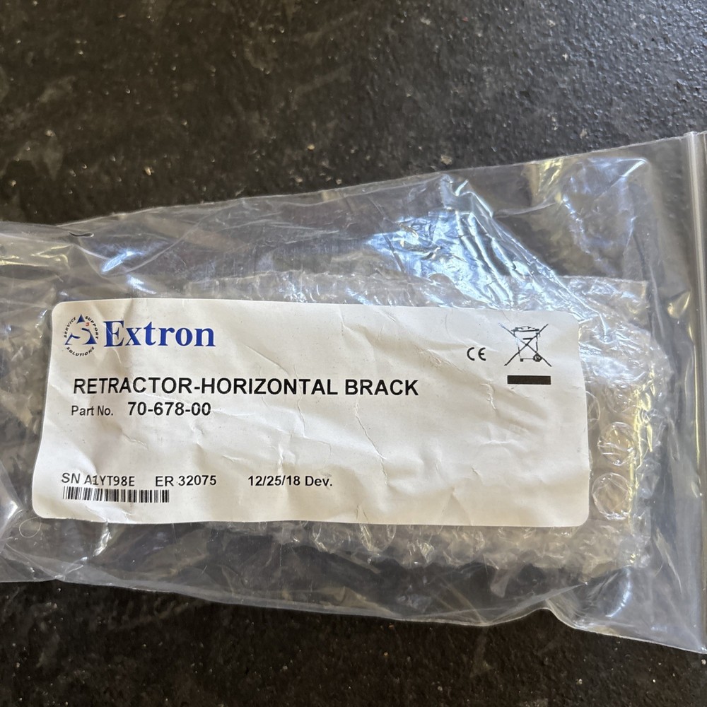 Extron Retractor Horizontal Brack 70-678-00