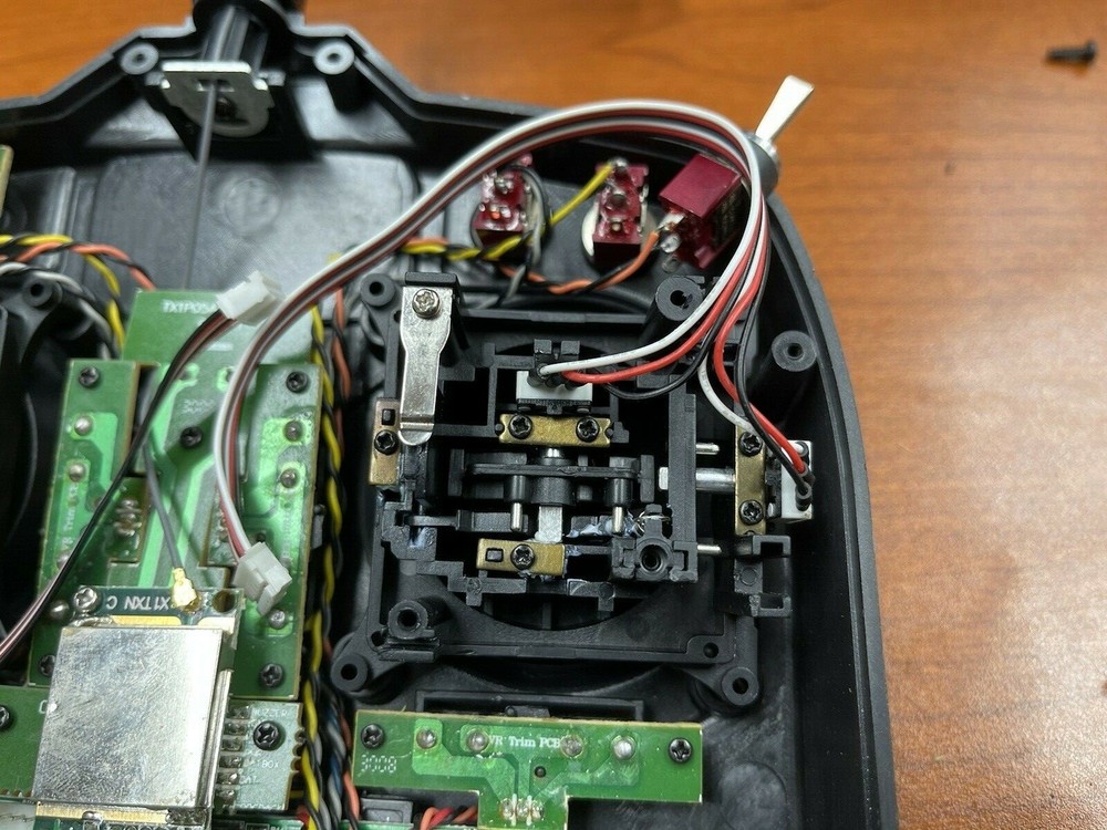 Spektrum Replacement: DX6i Left Hand Stick Gimbal Part