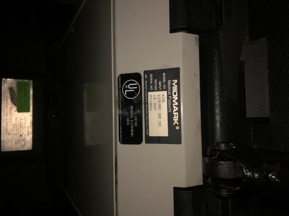  MIDMARK EXAMINATION TABLE POWERED MODEL 419 