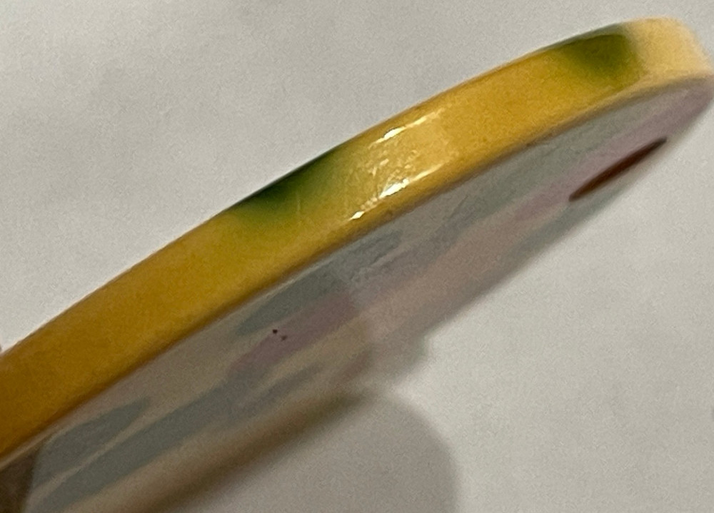 ONE Bakelite Random Dot or "Gumdrop" Chip for Crafting. Crack / 1940s. Tested.
