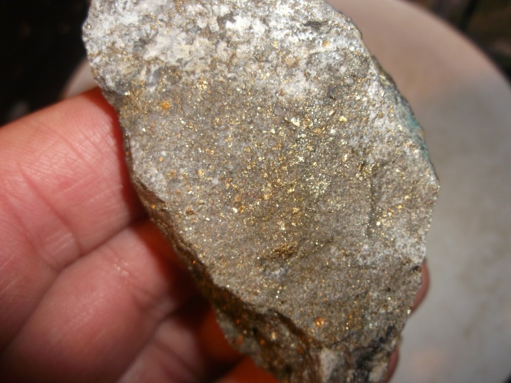Gold, silver, copper, 100 grams samples ,ore high grade .