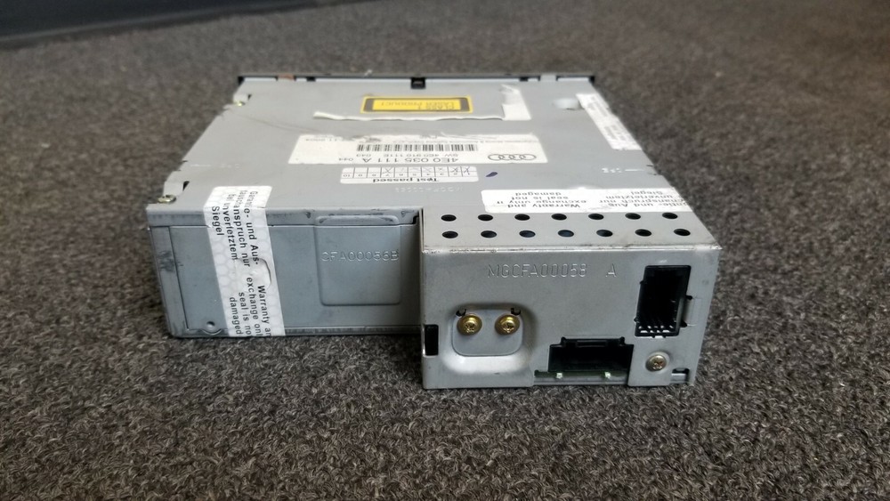 2002-2010 AUDI A8 CD CHANGER OEM 4E0035111A