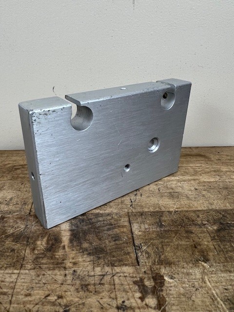 Doyon Pizza Sheeter - Inferior (Lower) Roller Holder - PC100013