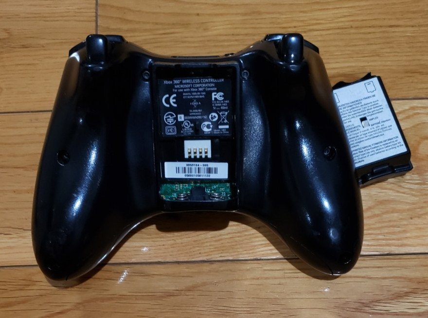 Xbox 360 S Slim Bundle 1439 250GB Console, Kinect Controller Power HDMI, TESTED