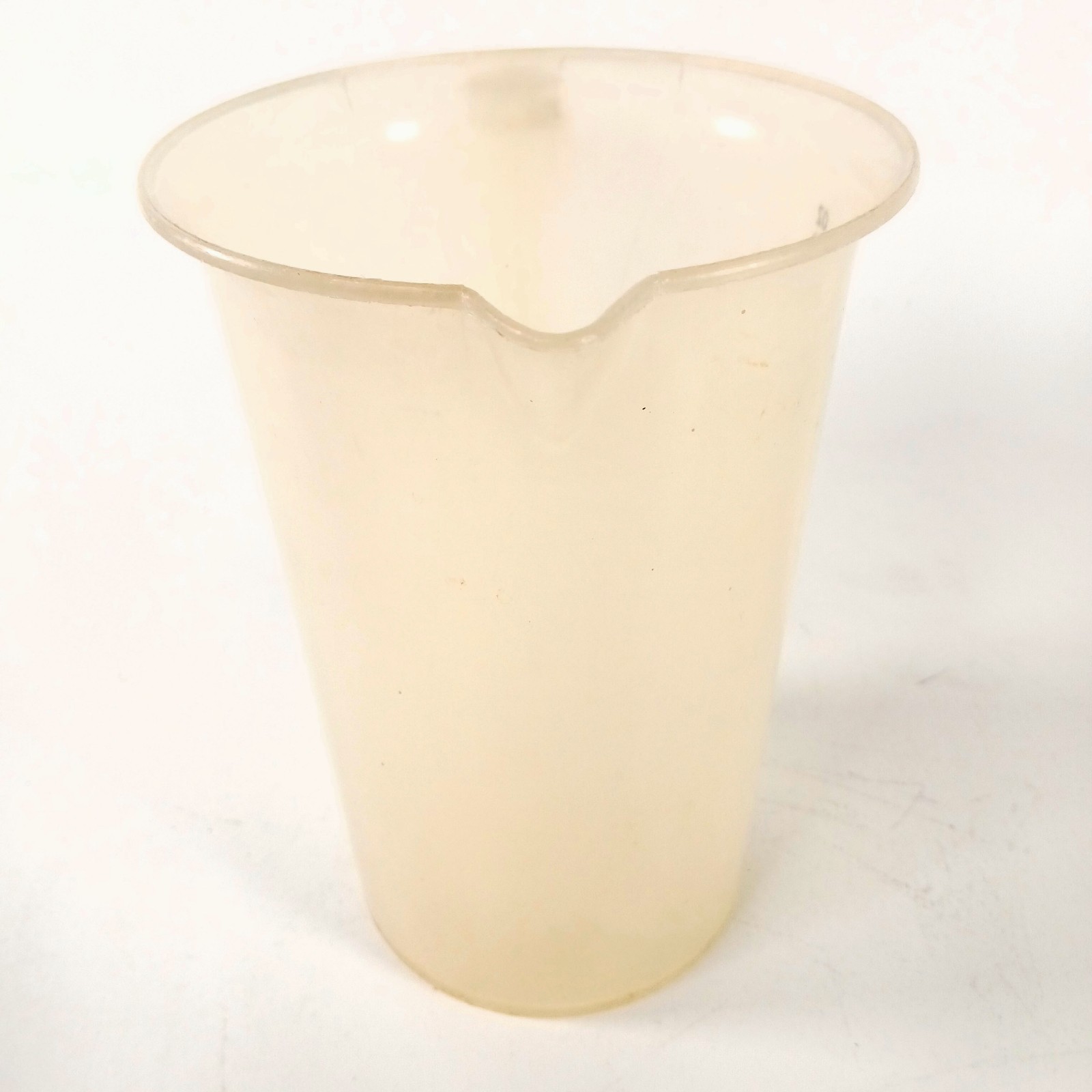 2 Ltr VITRI Heavy Duty Plastic Darkroom Beaker/Pitcher Germany 8" Tall