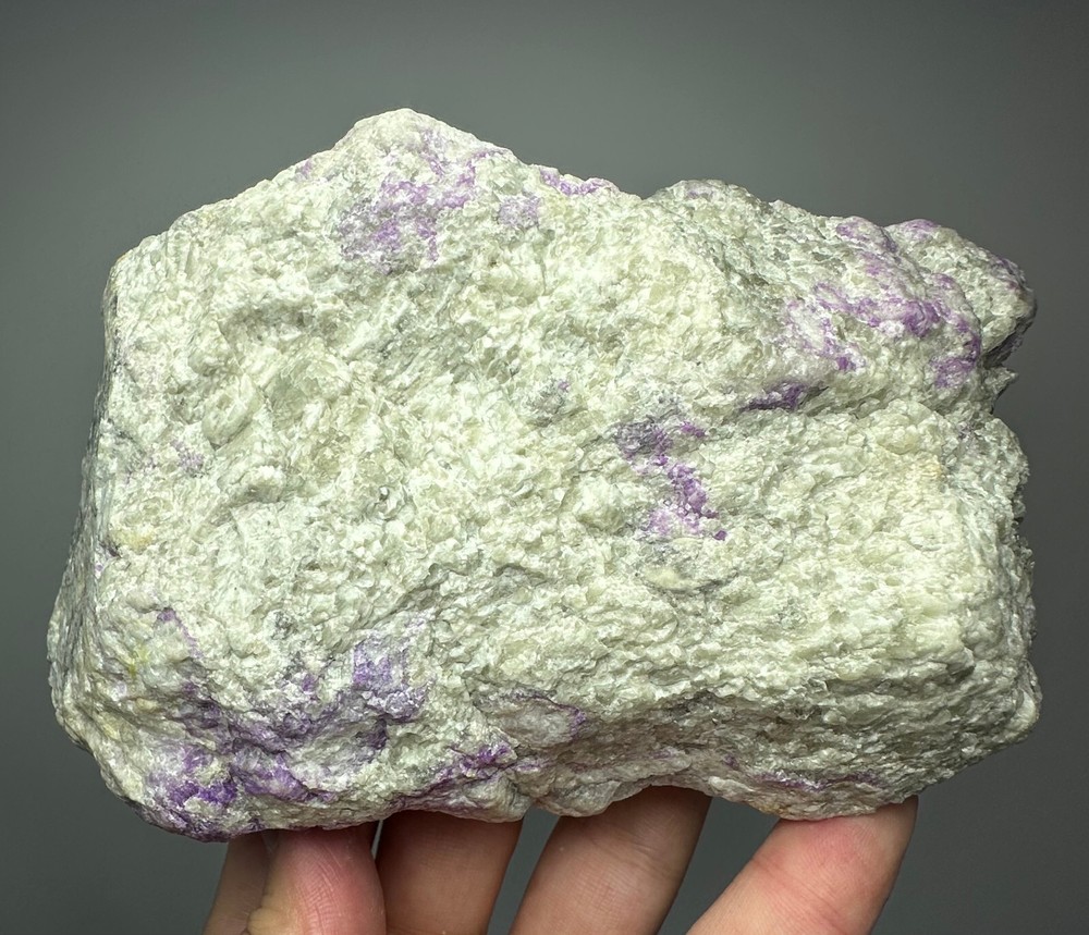 942 Gr. Fluorescent Phosphorescent Tenebrescent Hackmanite, Unknown On Matrix