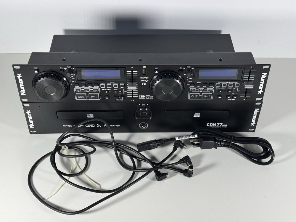 NUMARK CDN77USB DUAL CD/MP3/USB PLAYER. IDEAL FOR DJS, STUDIOS. 19" RACKMOUNT