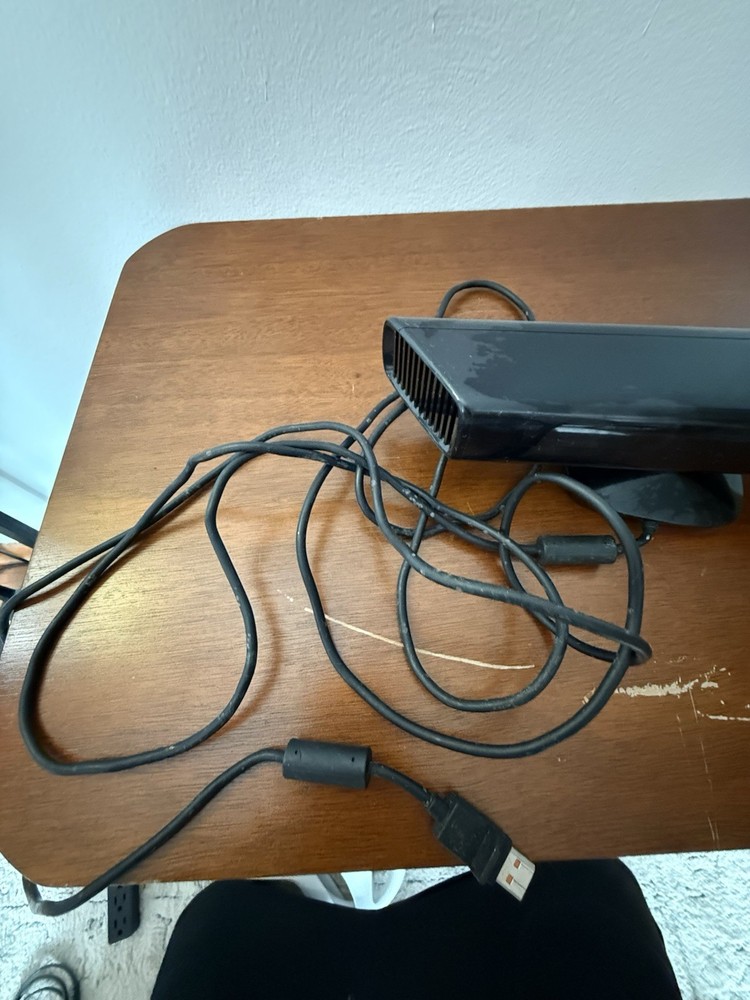 Microsoft Xbox 360 Kinect Sensor Model 1414 Black