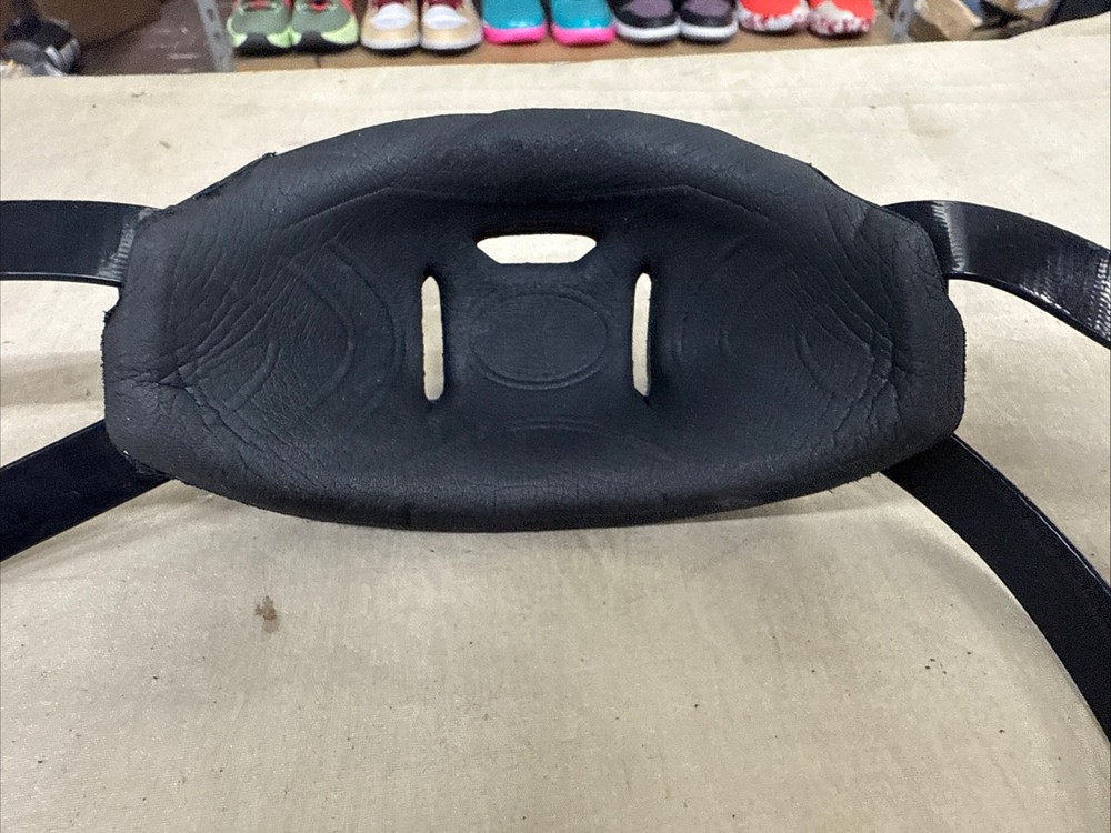 Riddell Hard Cup Chinstrap Buckles - Black - Medium