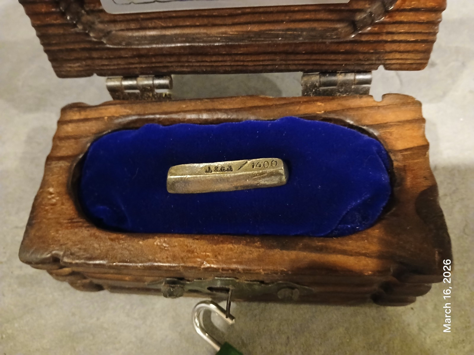 Nuestra Senora De Atocha Treasure Chest with Silver Ingot