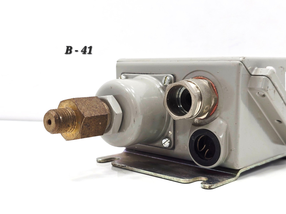 KPS 33 DANFOSS PRESSURE SWITCH 060-3103