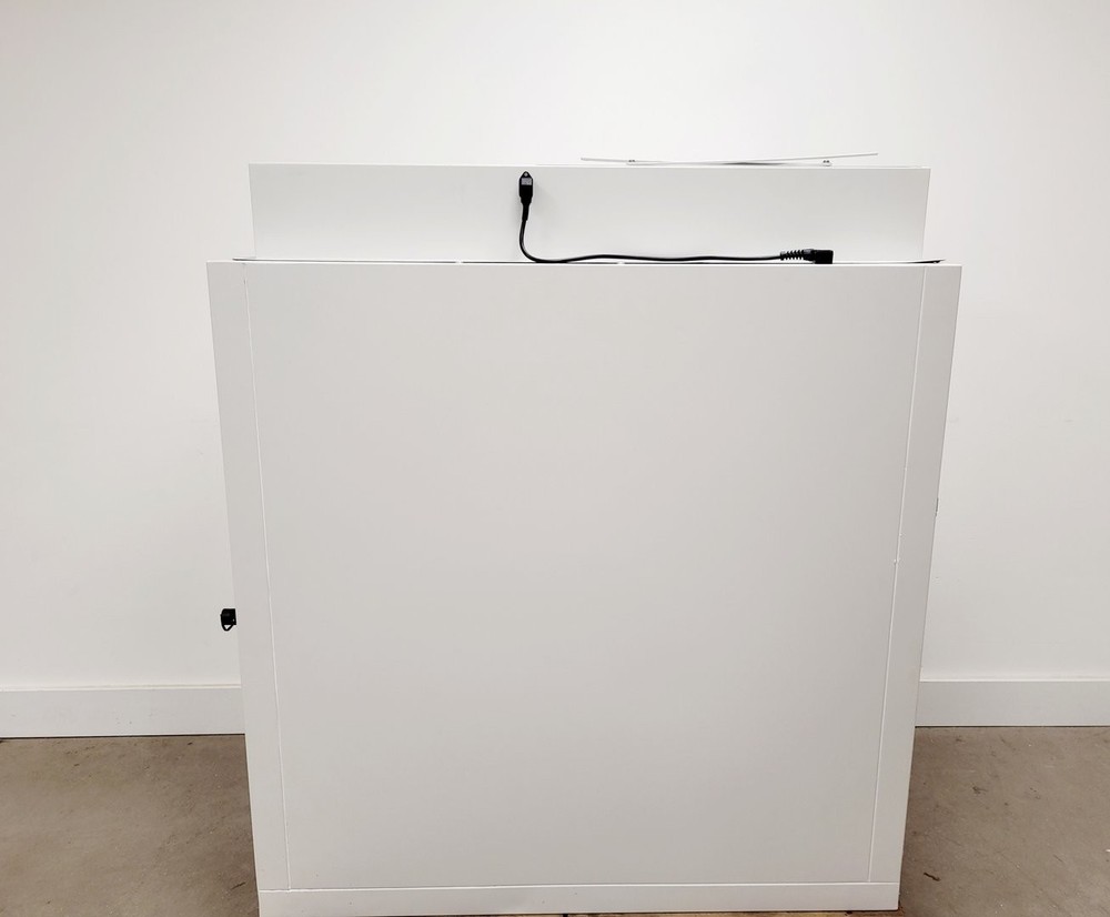 Labcaire Model SC12R Recirculating Class II Safety Cabinet Lab