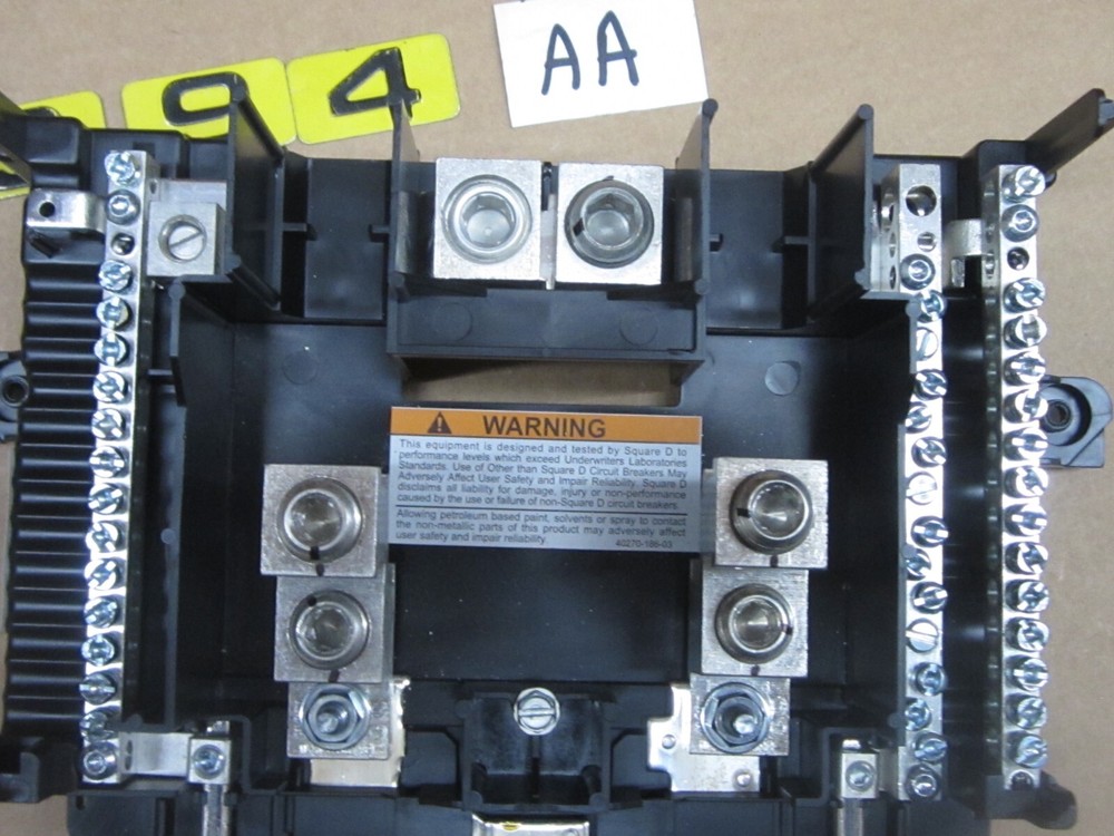 SQUARE D LOAD CENTER INTERIOR MOUNTING BASE QON124L200PDL 1 PHASE 200AMP