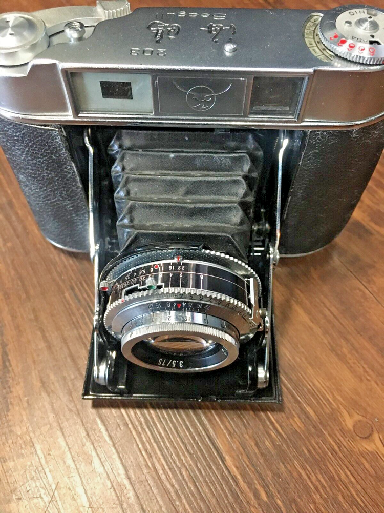 Vintage Seagull 203 Rangefinder Camera