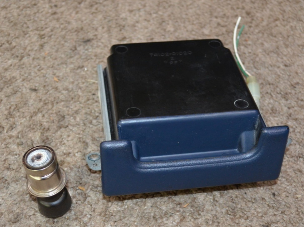 1988-1992 TOYOTA COROLLA ASHTRAY LIGHTER DASH PULL OUT AUTHENTIC