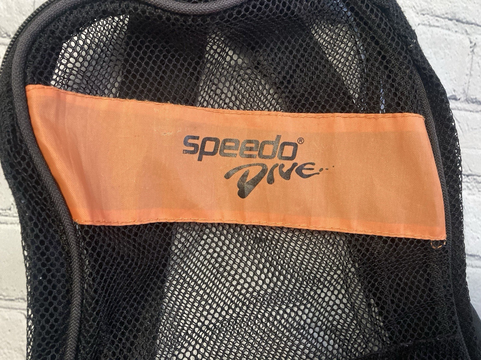 Speedo Dive Mesh Backpack Lightweight Swim Bag For Snorkel Flippers Orange #2