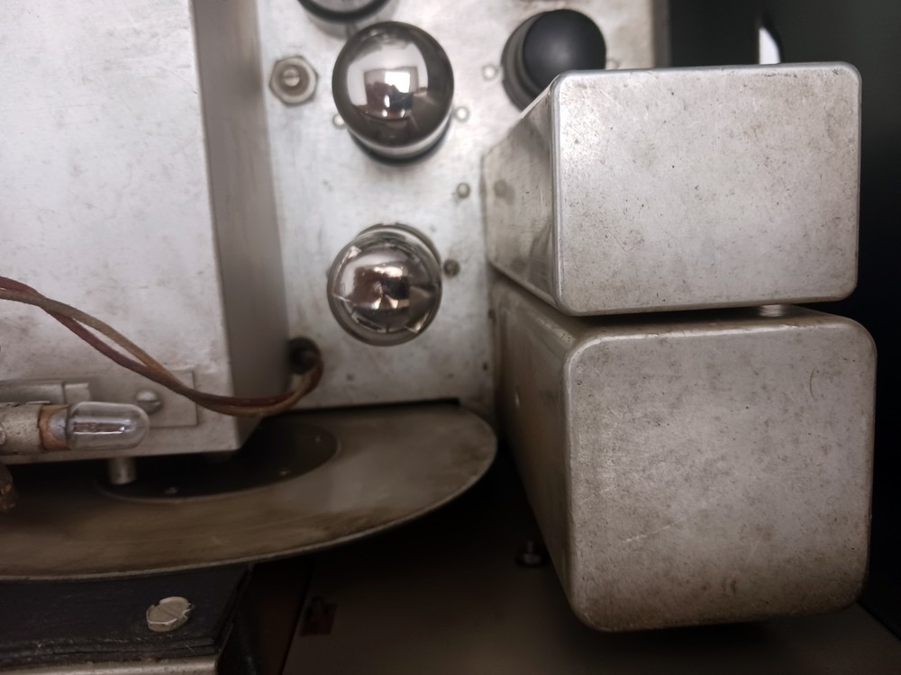 Hammarlund HQ-129-X Post-WWII General Coverage Communications Receiver - WORKS