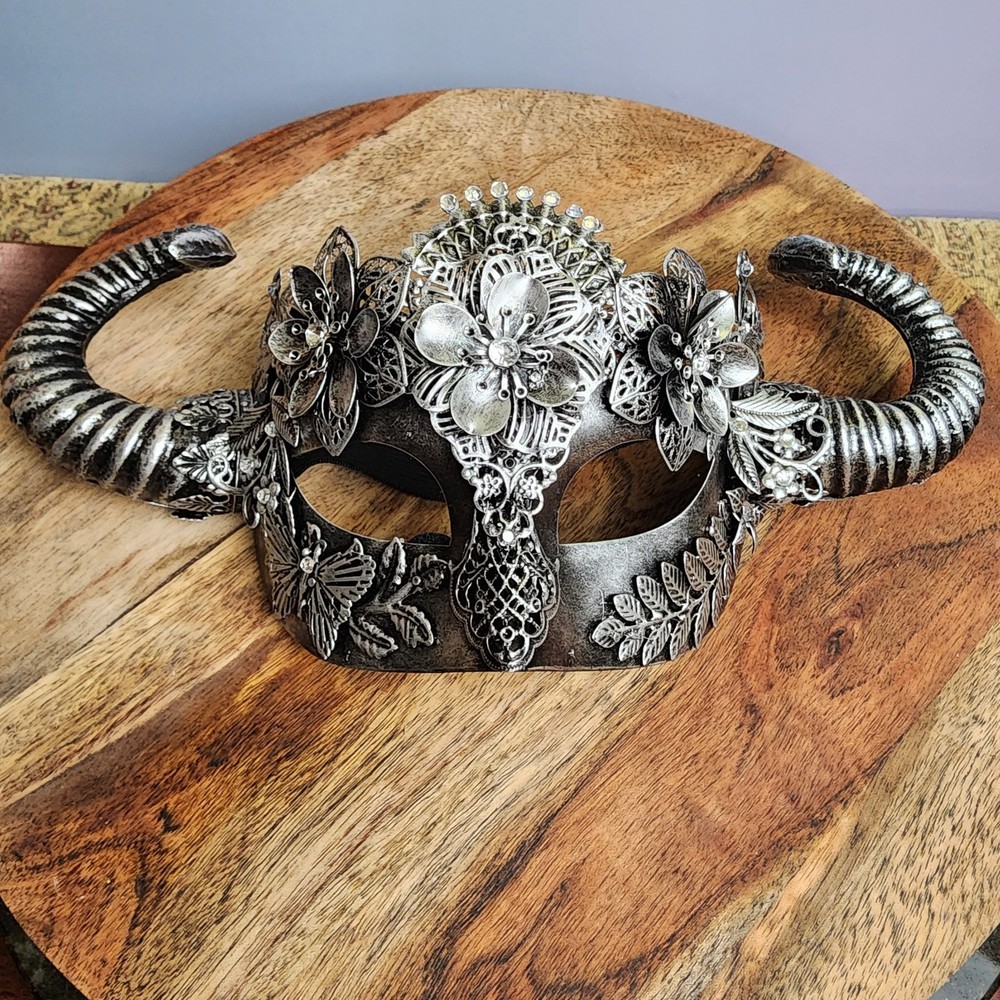 Attitude Studio Silver Floral Mythical Horn Mask