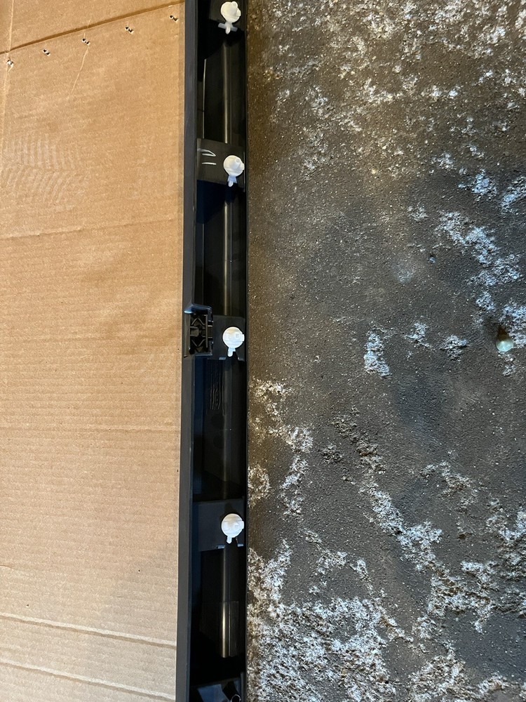 FORD ROCKER PANEL GUARD-LEFT 