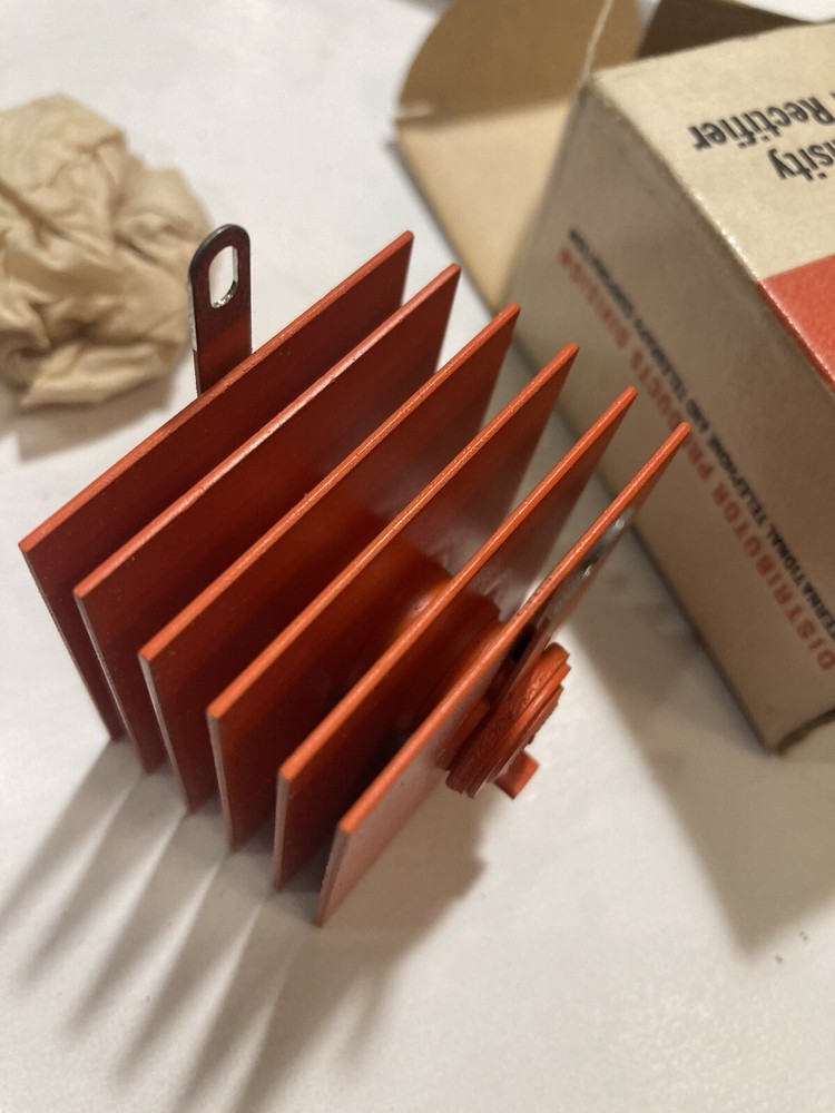 ITT SELENIUM RECTIFIER 300- 500 MA, RMS INPUT 130V - NOS IN BOX