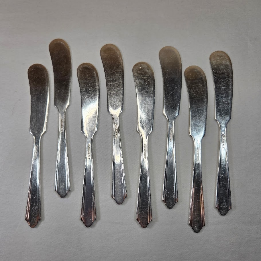 Wallace Serenade II Silverplate Set of 8 Flat Handle Butter Condiment Spreaders
