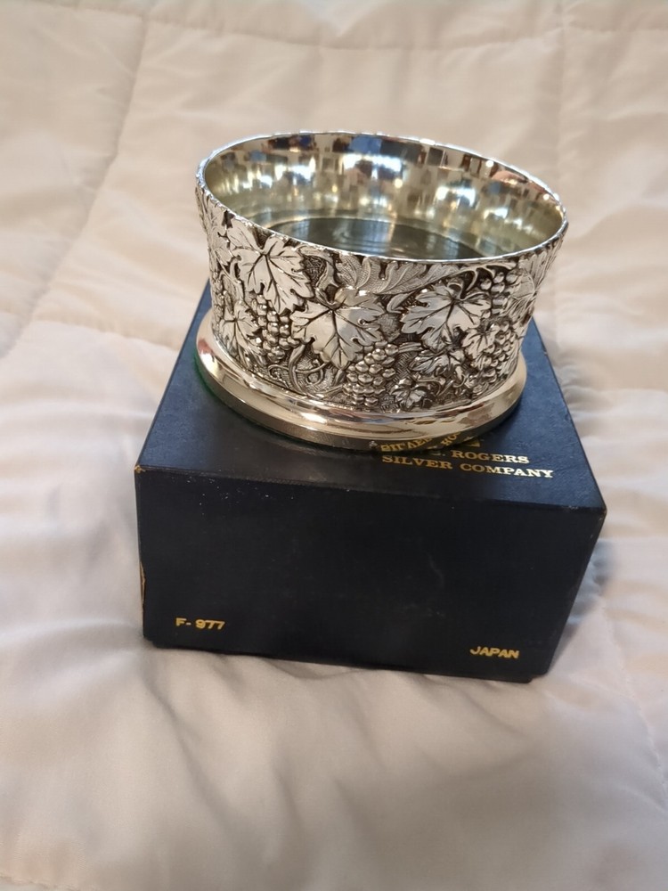 Wine Bottle Holder Coaster Rogers Silver Company Original box grape Design