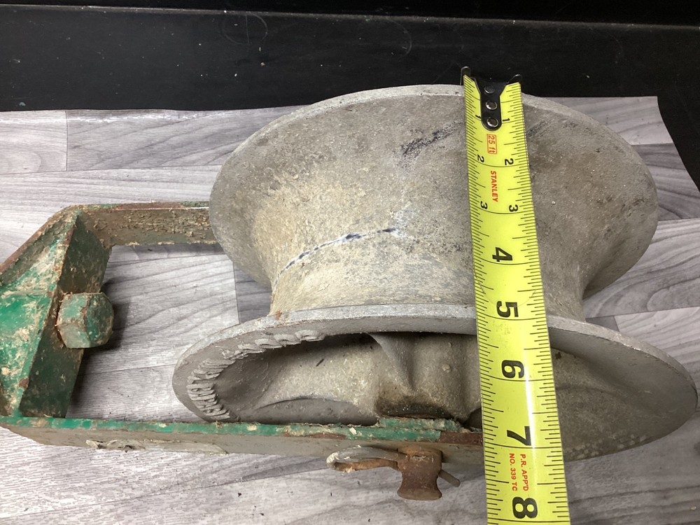 GREENLEE 12" HOOK TYPE CABLE SHEAVE 8000 LB MAX CAPACITY #110B132PR3