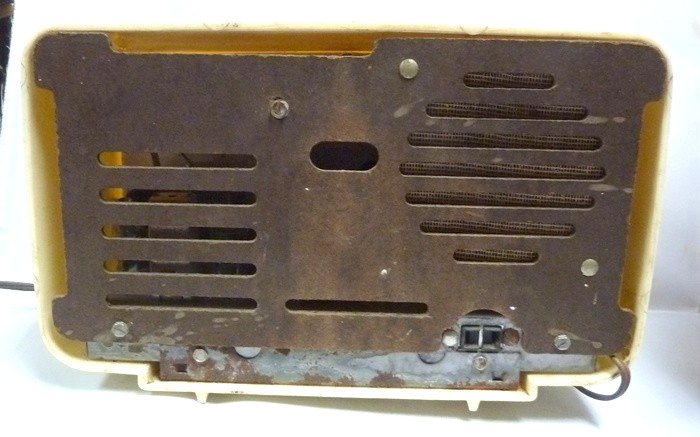 RARE Vintage Truetone Model D2684A Tube Clock Radio 1956