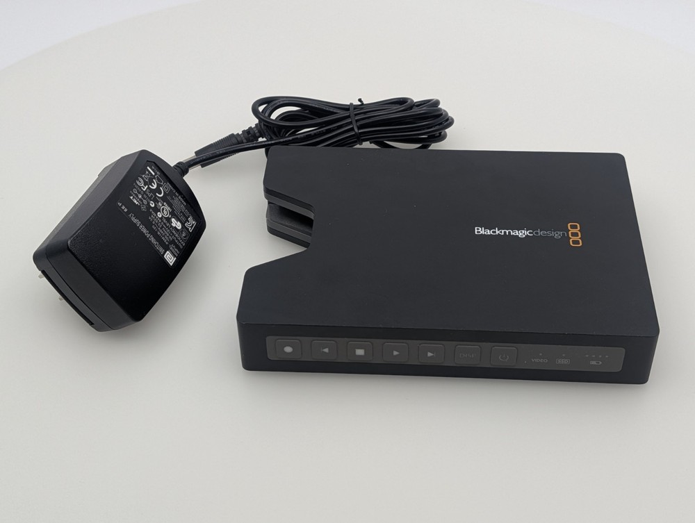 Blackmagic Design HyperDeck Shuttle 2 with original power supply