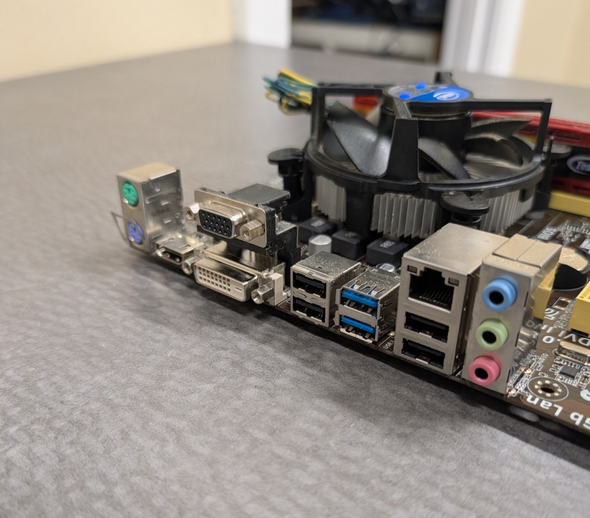 ** 3.4 GHz Intel i5-4670 CPU + ASUS H81M-A Motherboard + 16GB RAM