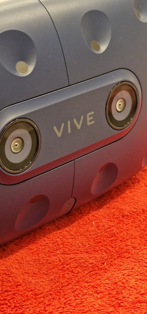 HTC Vive Pro (Headset Only)