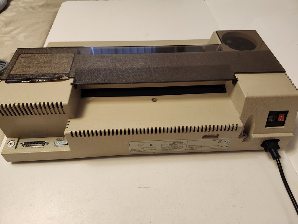 Vintage HP Plotter Model 7475a NO CABLE - Working Condition Pen 1980's